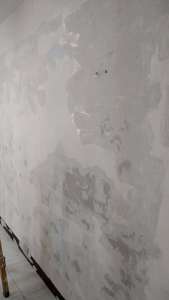 新莊油漆-新莊化成路牆壁裂縫及壁癌處理補土